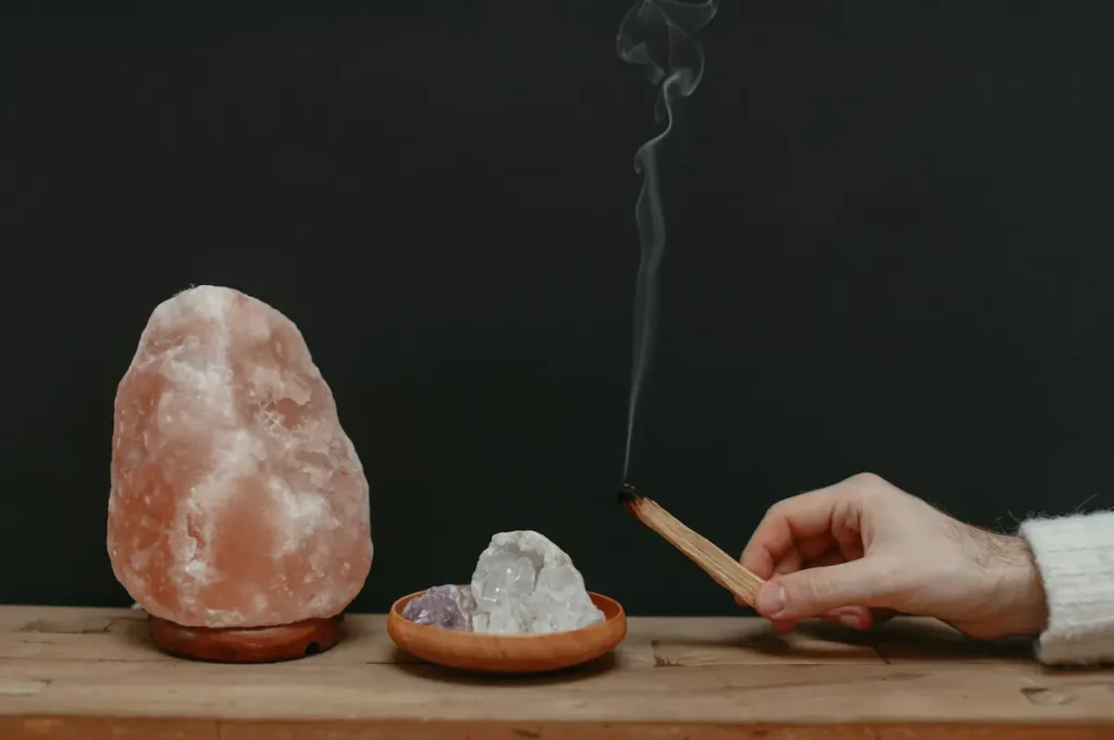 how to use palo santo